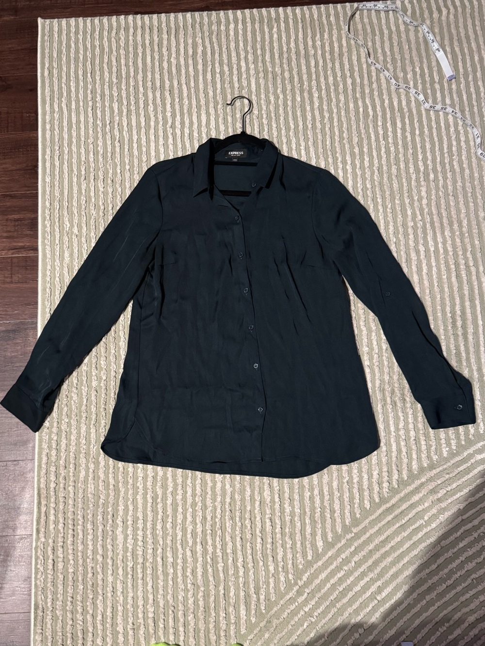 Express The City Shirt (Size M, Forest Green)